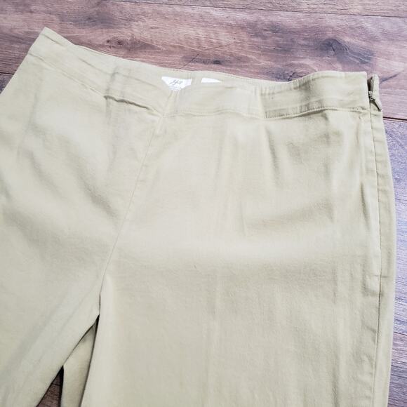J. Jill Genuine Fit At Waist Green Cropped Capri Flat Front Cotton Pants 14 - Picture 9 of 9